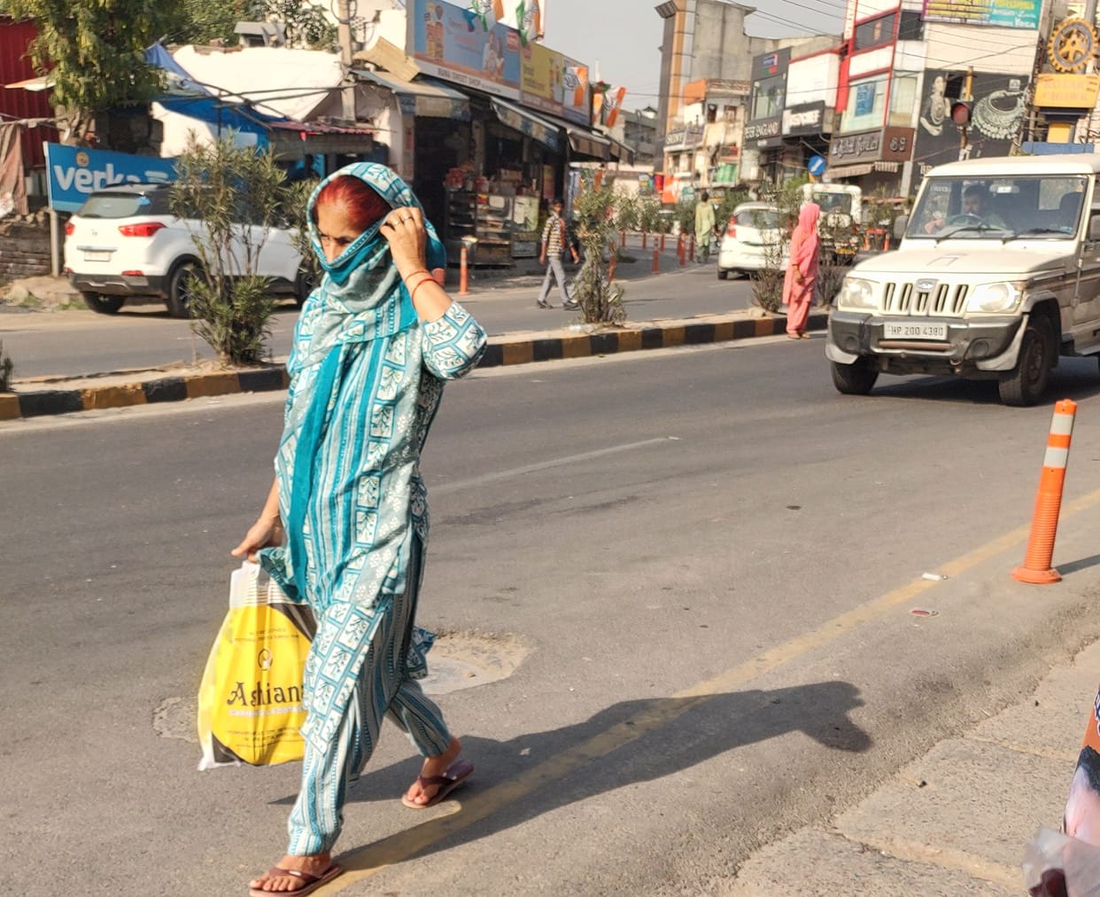 Waiting for rain, mercury crossed 43.6 degrees in the district