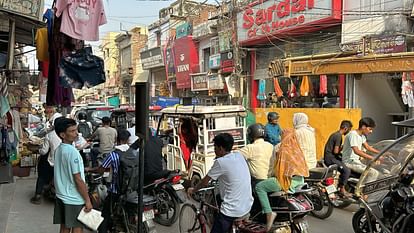 Pedestrians faced traffic jam all day long on Chowk-Rikabganj road