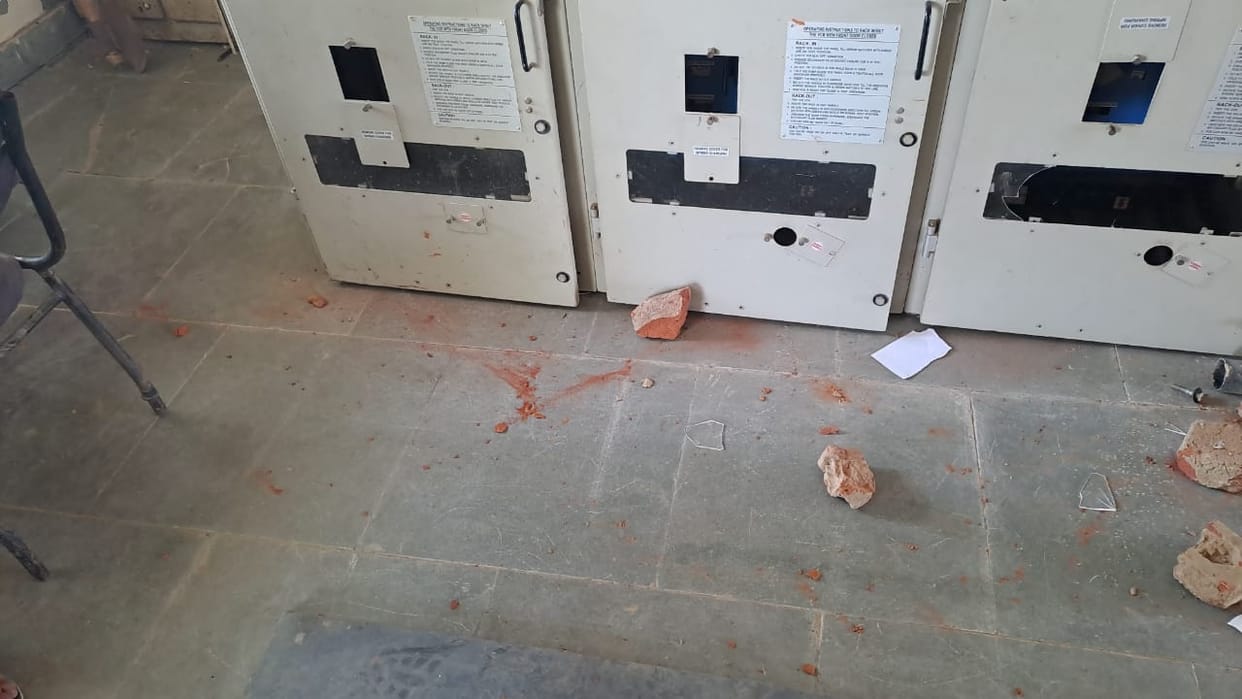 Two workers' heads were broken and stones were pelted at the power substation