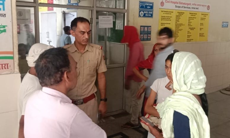 Attendant and doctor clash, chaos in the hospital