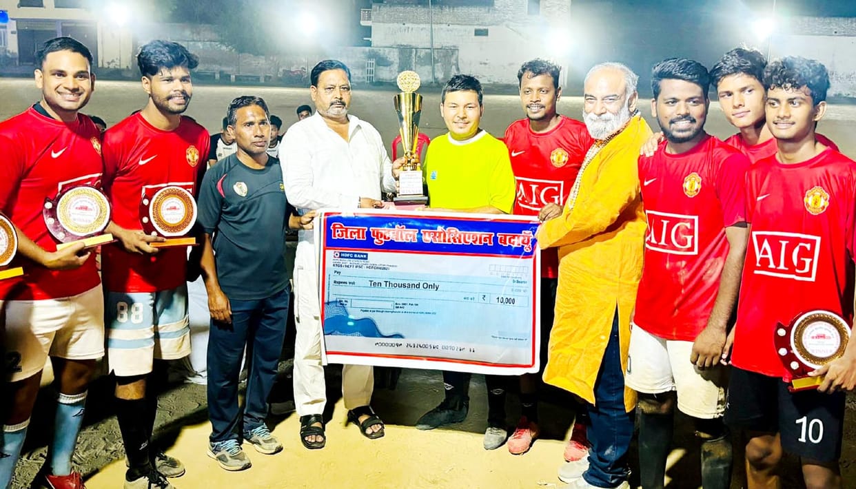 The youth club captured the football trophy after defeating Ujhani.