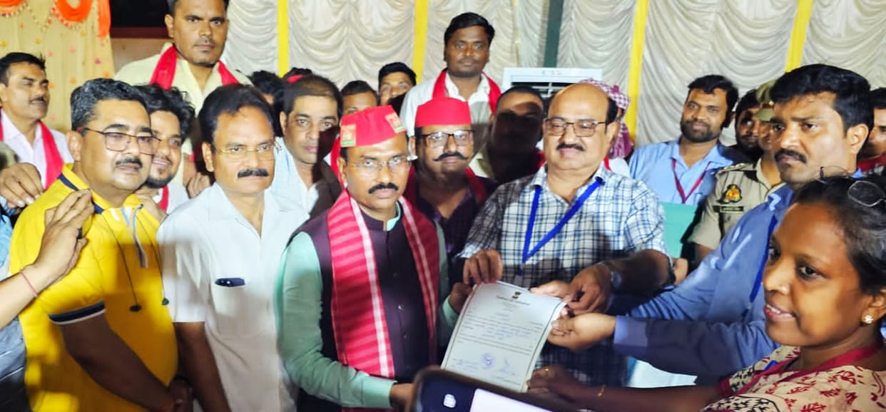 BJP faces crushing defeat, SP's Ram Shiromani wins by 76,673 votes