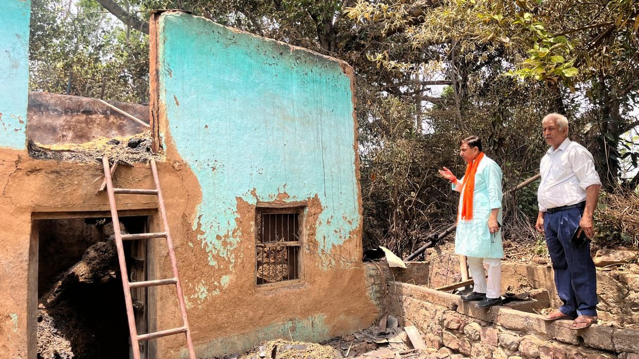 House and cow shed burnt, loss of Rs 10 lakh