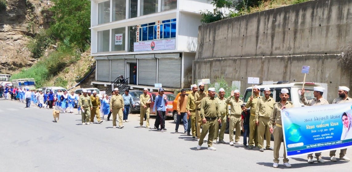 Sant Nirankari Mission took out a rally and gave the message of environmental protection.