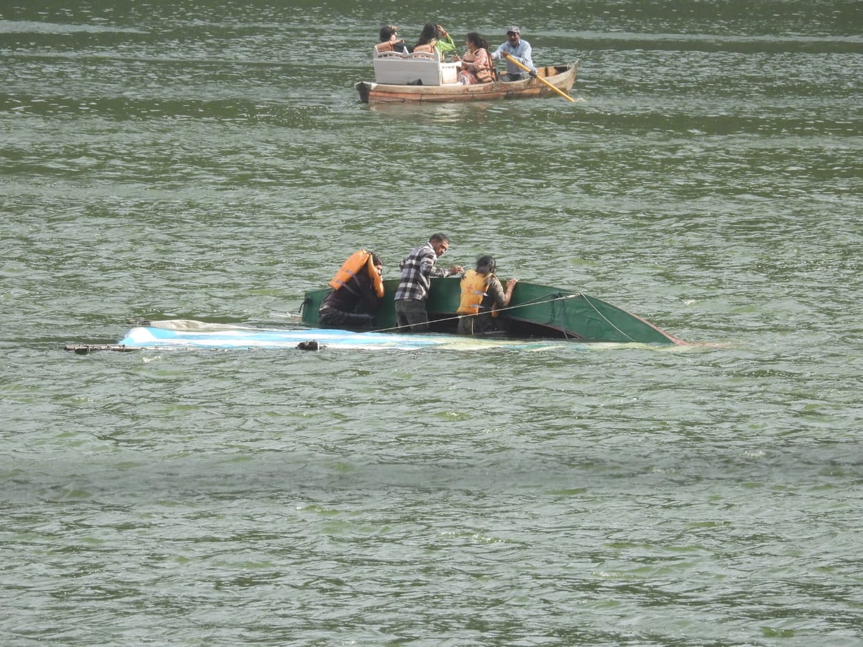 Sail boat capsized during storm in Naini Lake, tourists narrowly escaped