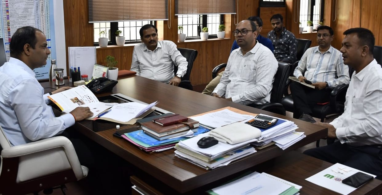 Promote handicrafts to contribute to traditional skills