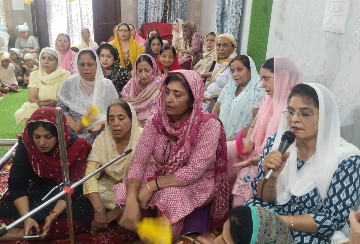 Guru Arjan Dev was the author of Sukhmani Sahib: Sant Sukha Shah