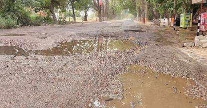 Potholes on 170 roads of Aligarh will be filled