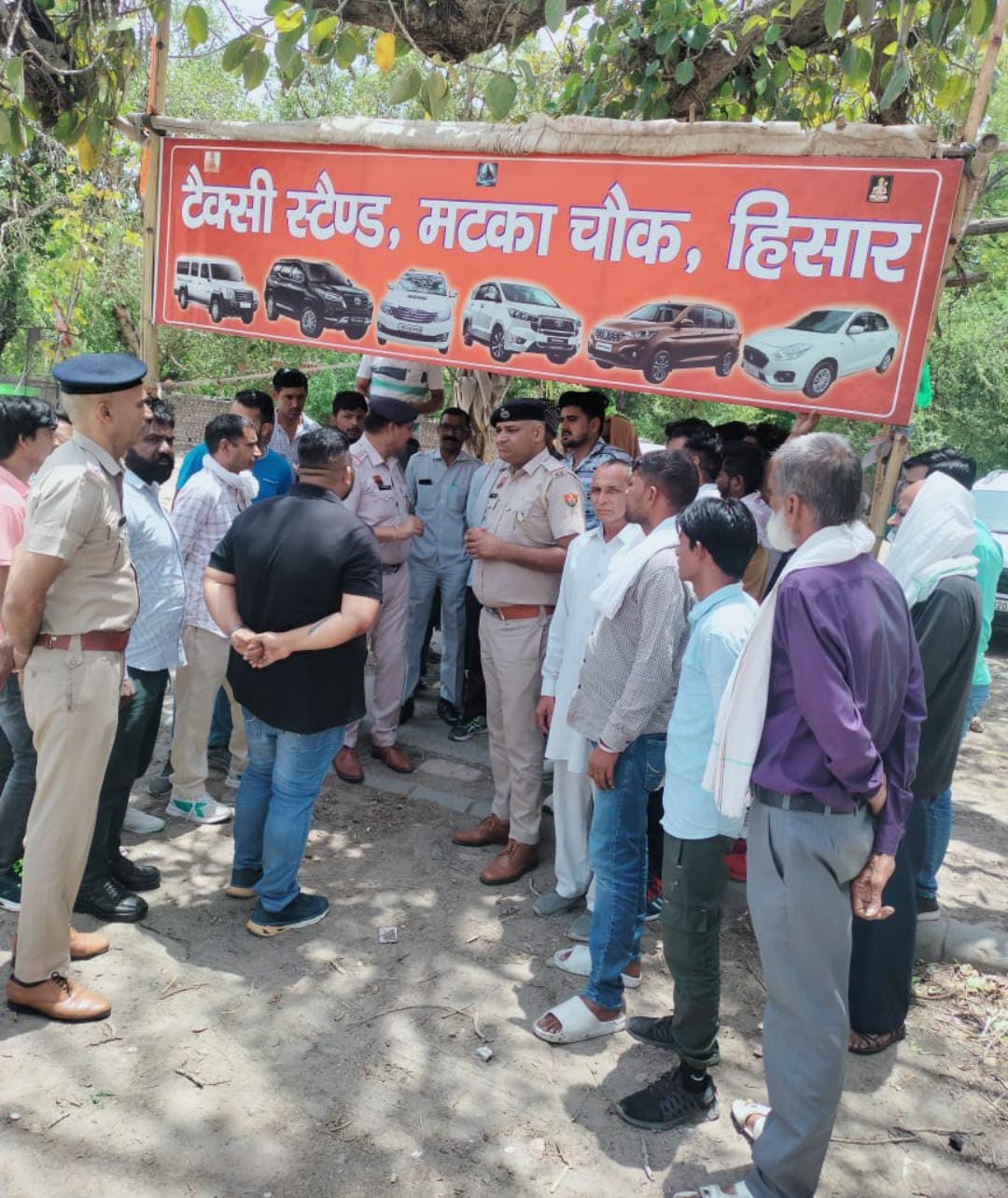 Taxi and auto drivers will have to wear gray uniform otherwise action will be taken