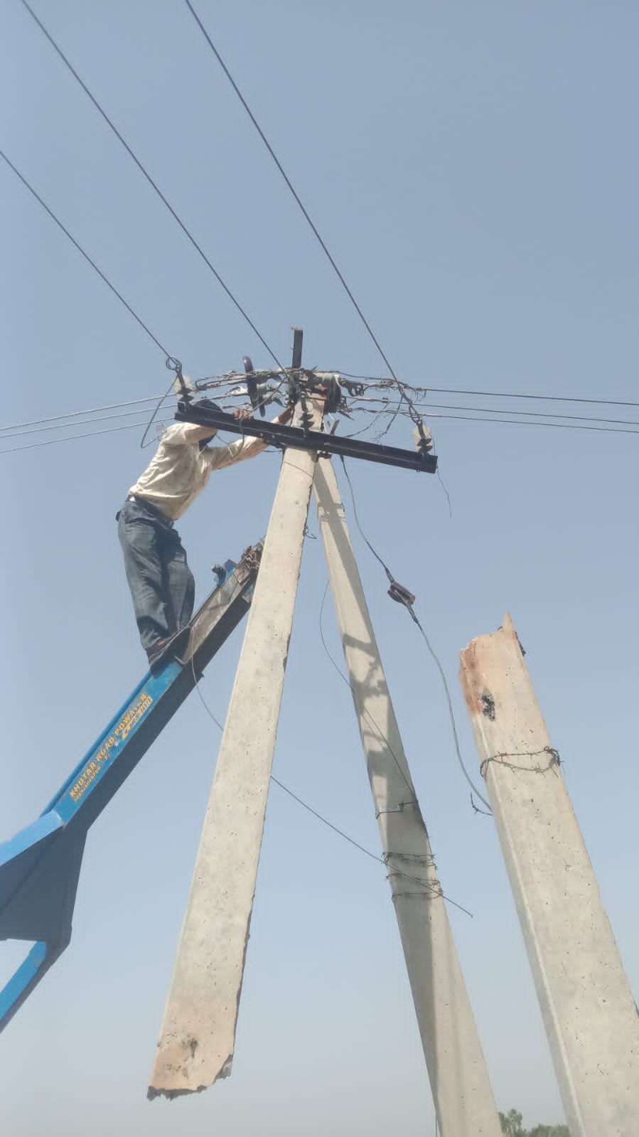 Gadhiyarangin electricity not started even after four days