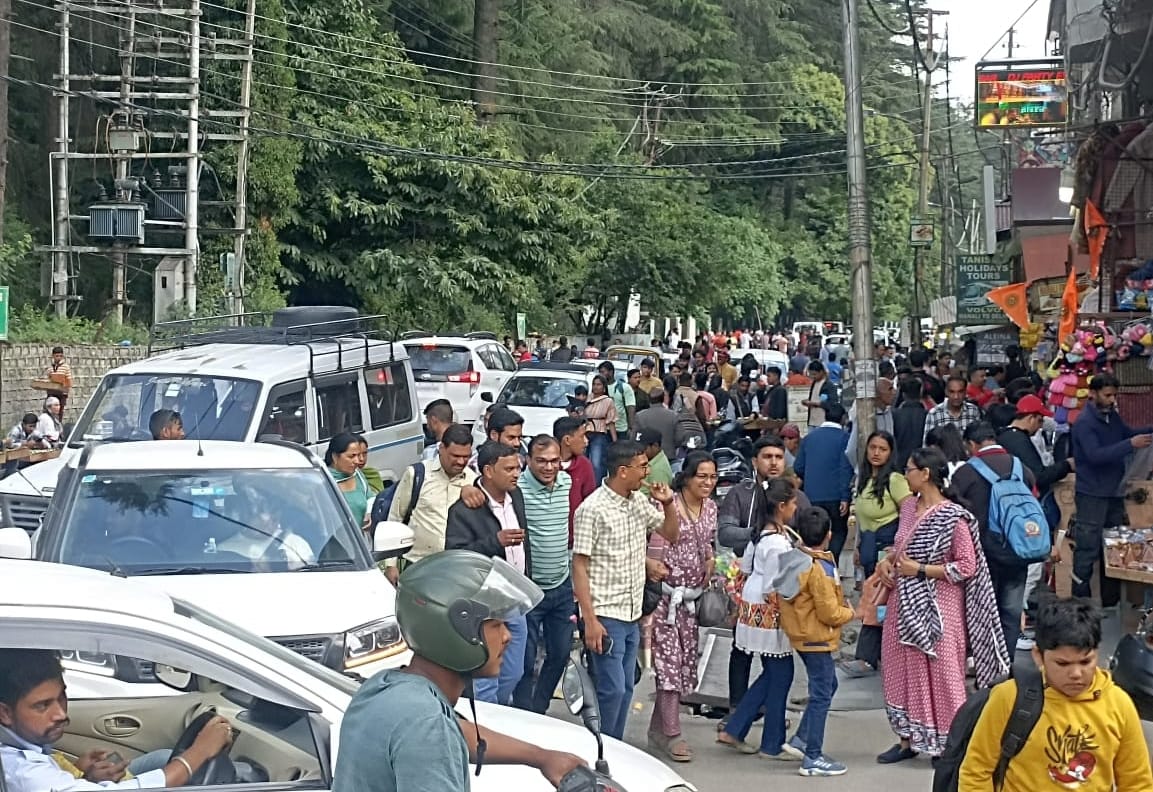 Tourist fair made petrol pumps empty