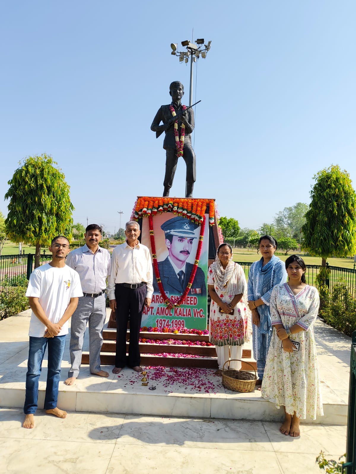 Tribute paid to martyr Captain Amol Kalia