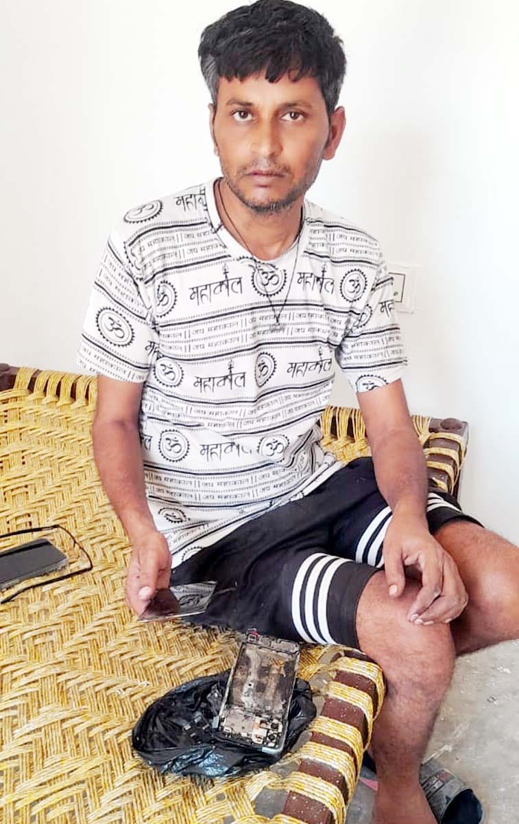 Smartphone explodes while watching reels, youth injured