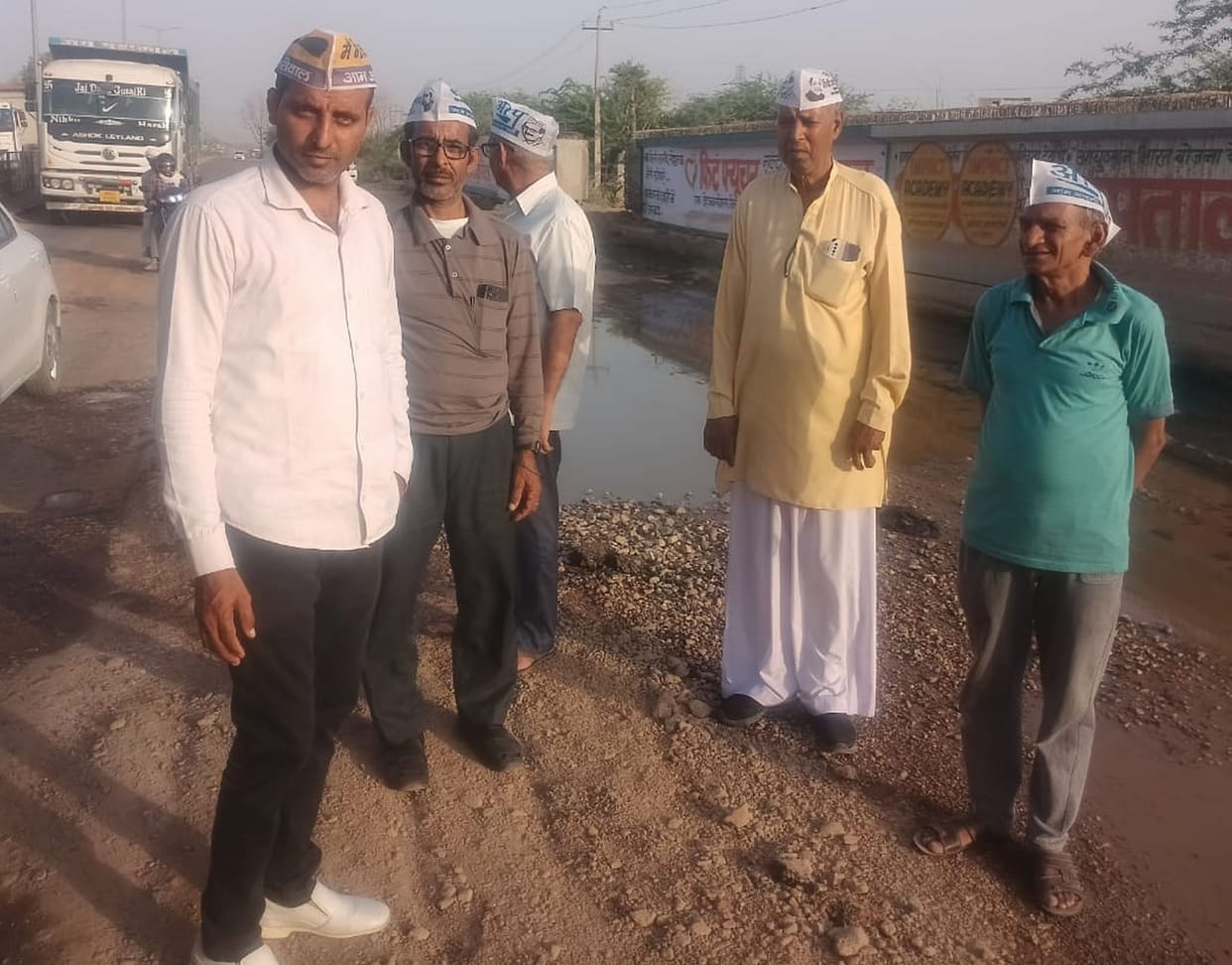 NH-334B dilapidated, AAP workers warned of strike