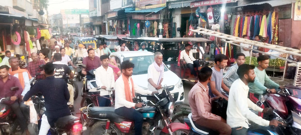 Celebrated like this in Puwayan...people struggled with traffic jam for an hour