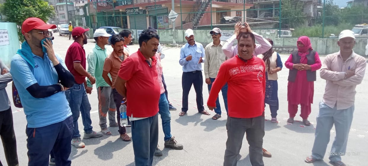 Workers protested against Rampur project