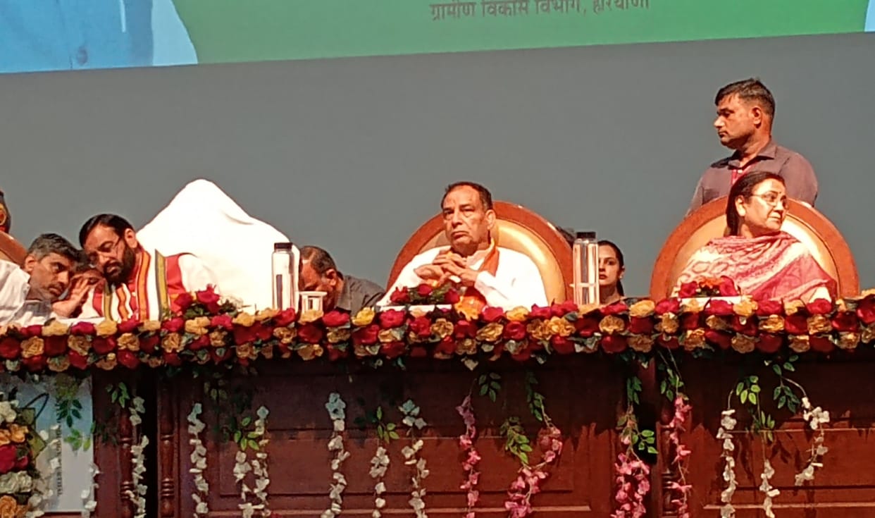 Despite sitting close to each other on the stage, Badoli and Choudhary did not even look at each other, let alone speak.