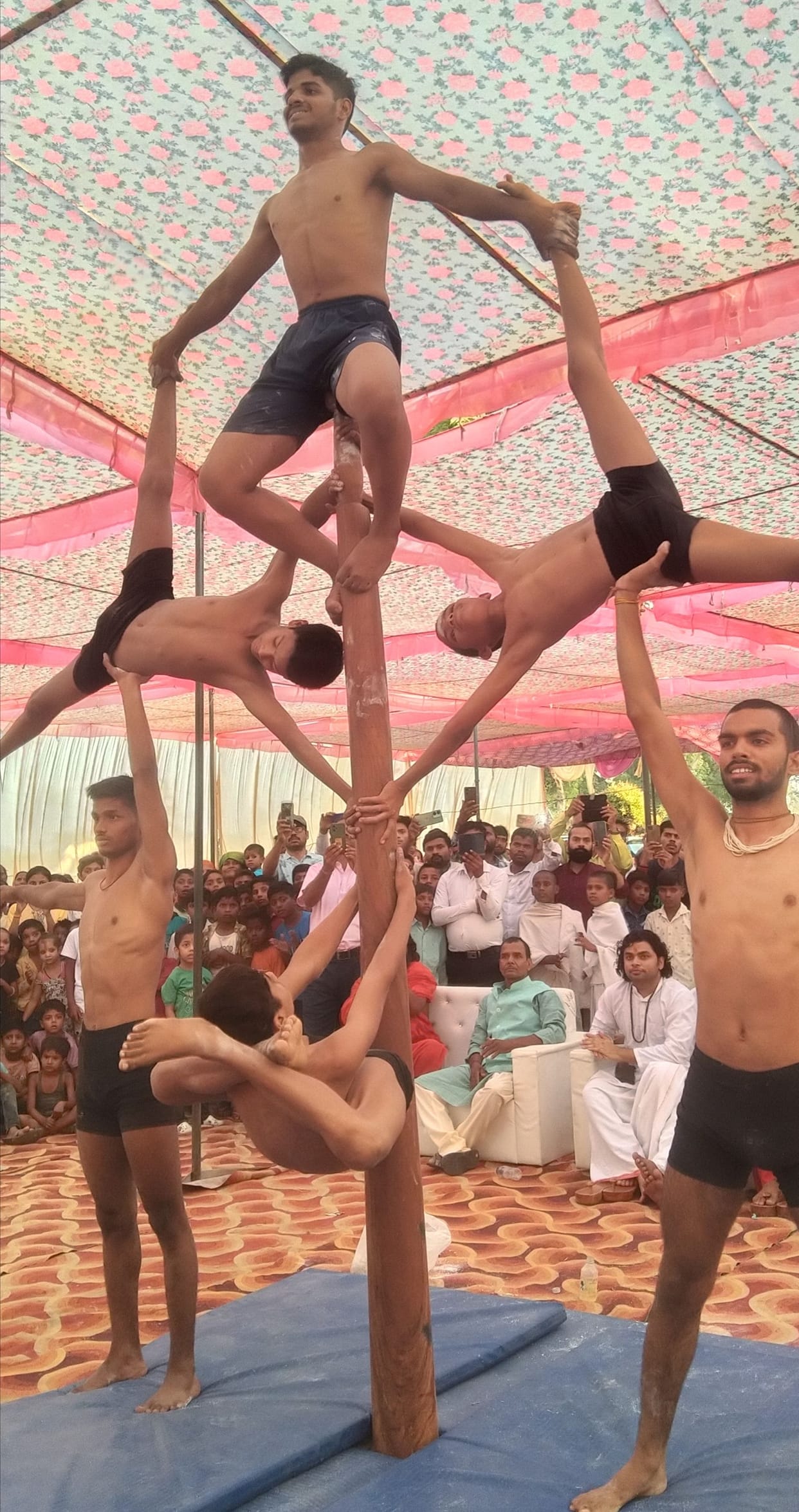 Brahmacharis of Gurukul demonstrated physical fitness