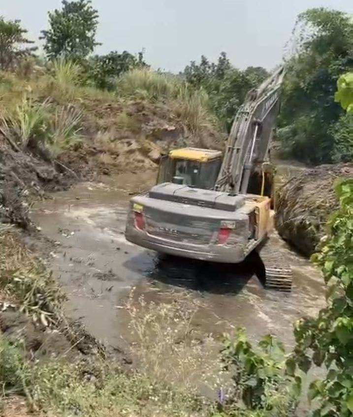 Cleaning work of three rivers and four seven drains started