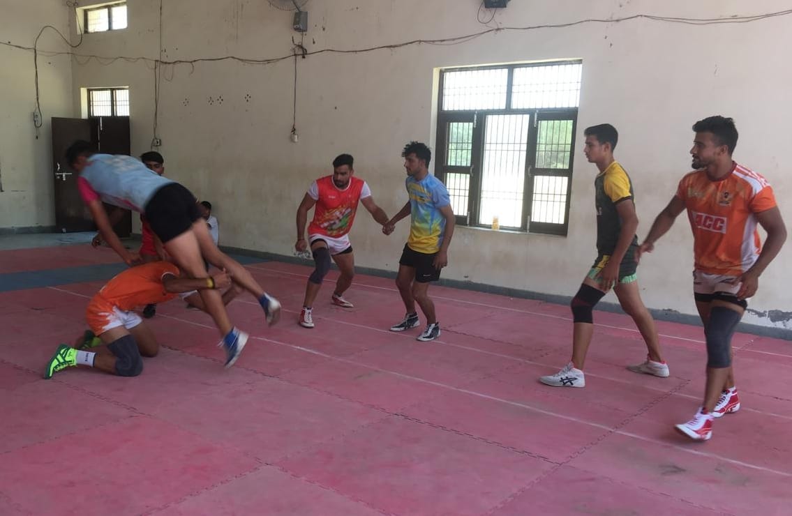 Kabaddi players showed their strength in Khel Mahakumbh
