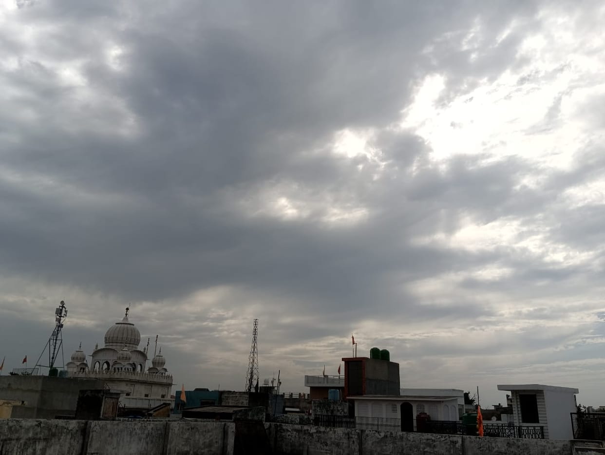 Bright sunshine till afternoon, then clouds covered the sky