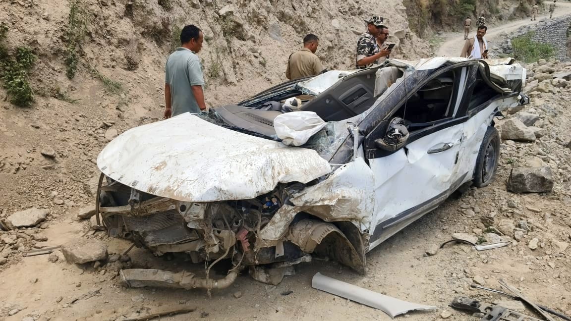 Car crashes near Rongti bridge, two including child killed