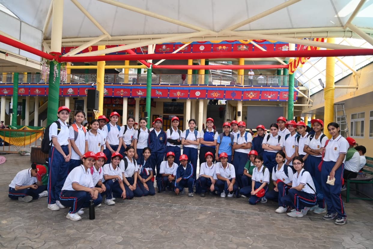 NCC cadets learned the history of Dalai Lama Temple, Bhagsunag