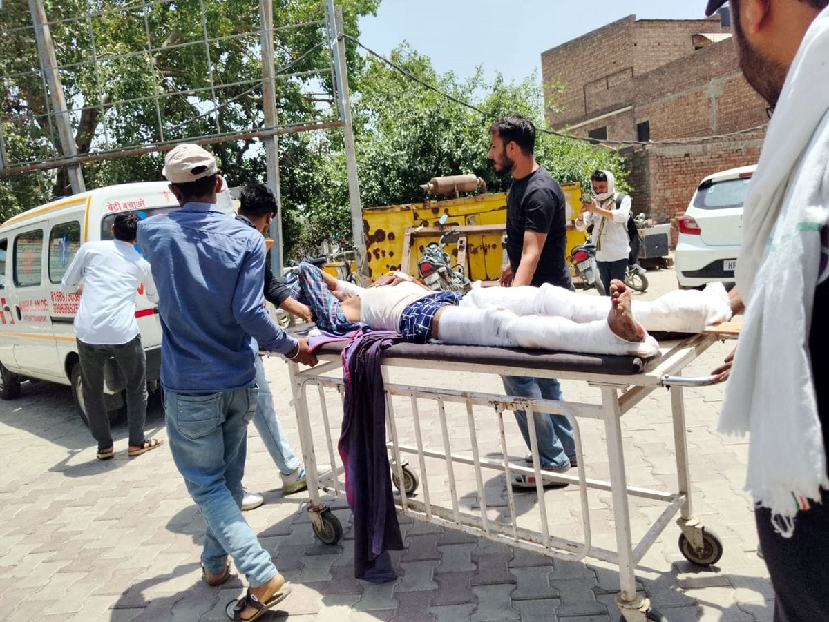 Man who came to deliver tea in shop injured due to AC gas compressor explosion