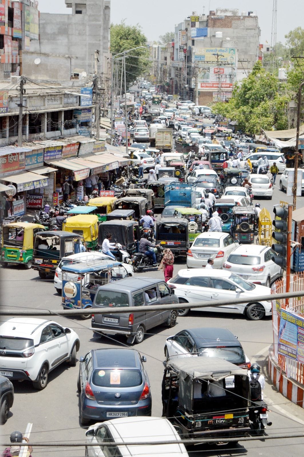 Angry people due to drinking water crisis blocked two places on Mini Bypass and Ghantaghar Booster.