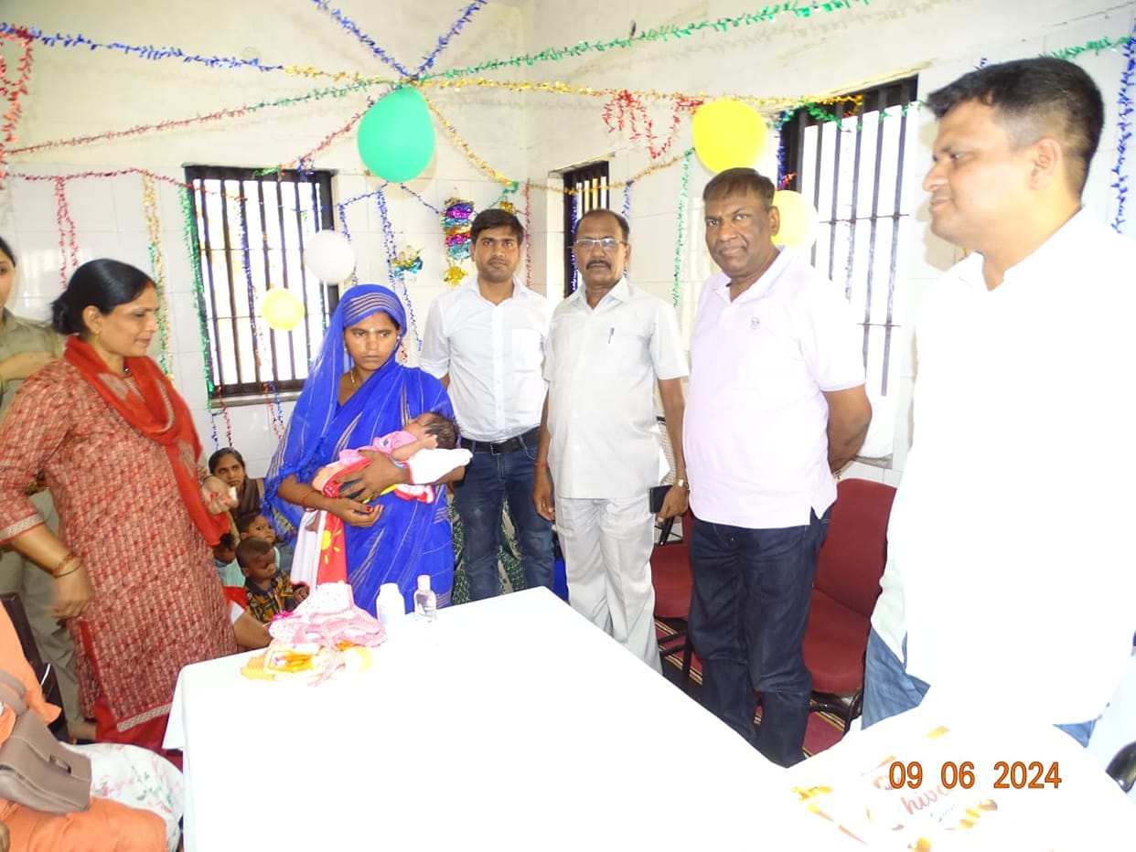 Behind the bars of the jail, the female prisoner gave birth to a daughter, the jail superintendent named her... Manvi