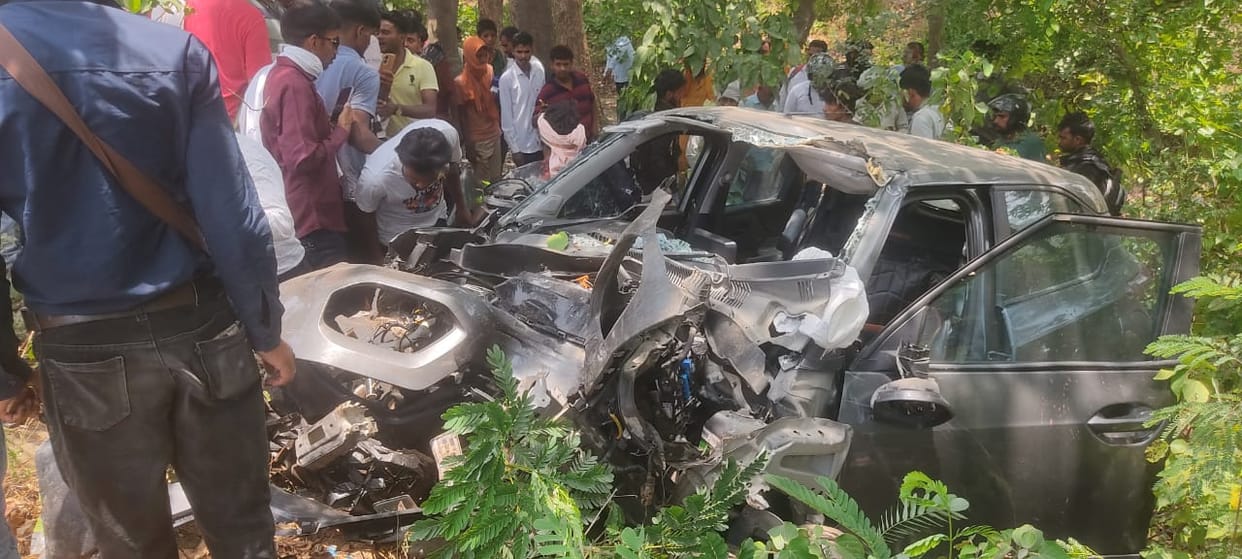in car accident 4 injured