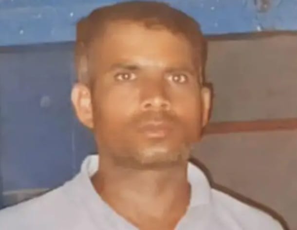 A young man died after being struck by an electric current, his family members are in mourning