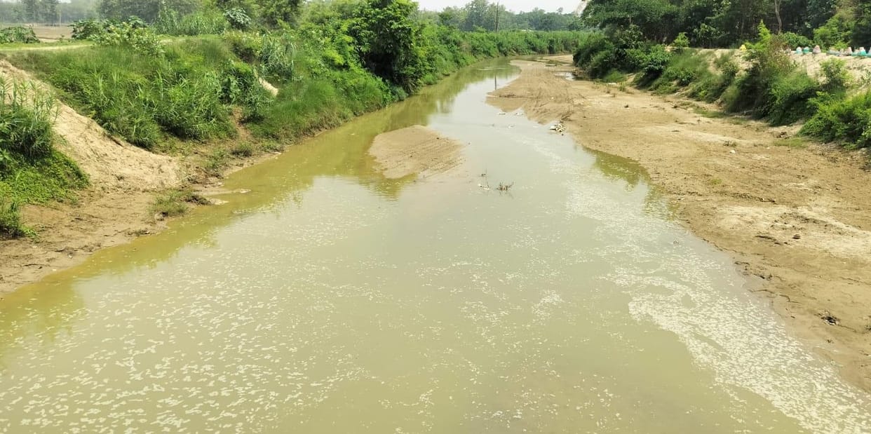 Mahav drain becomes a curse for farmers, creates havoc every year