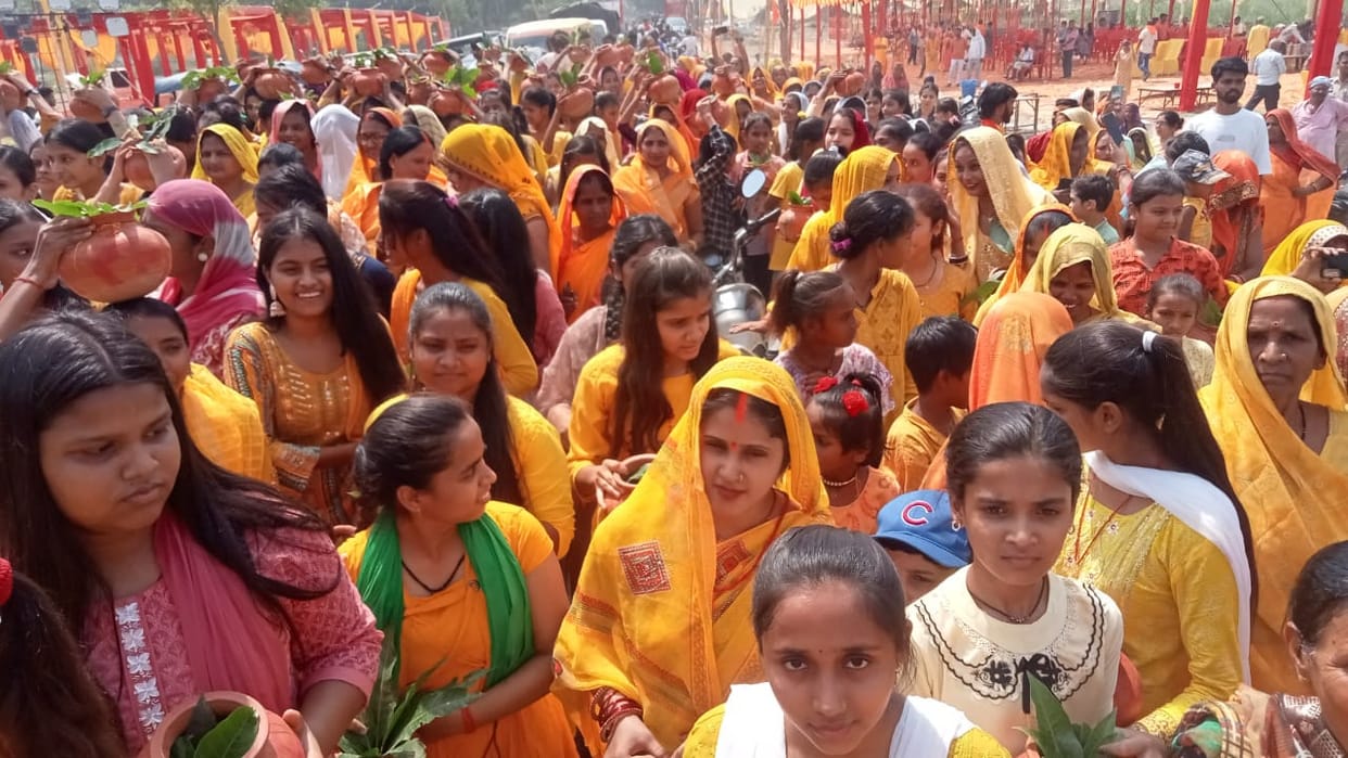 Shobha Yatra took out on the inauguration of Rudra Mahayagya