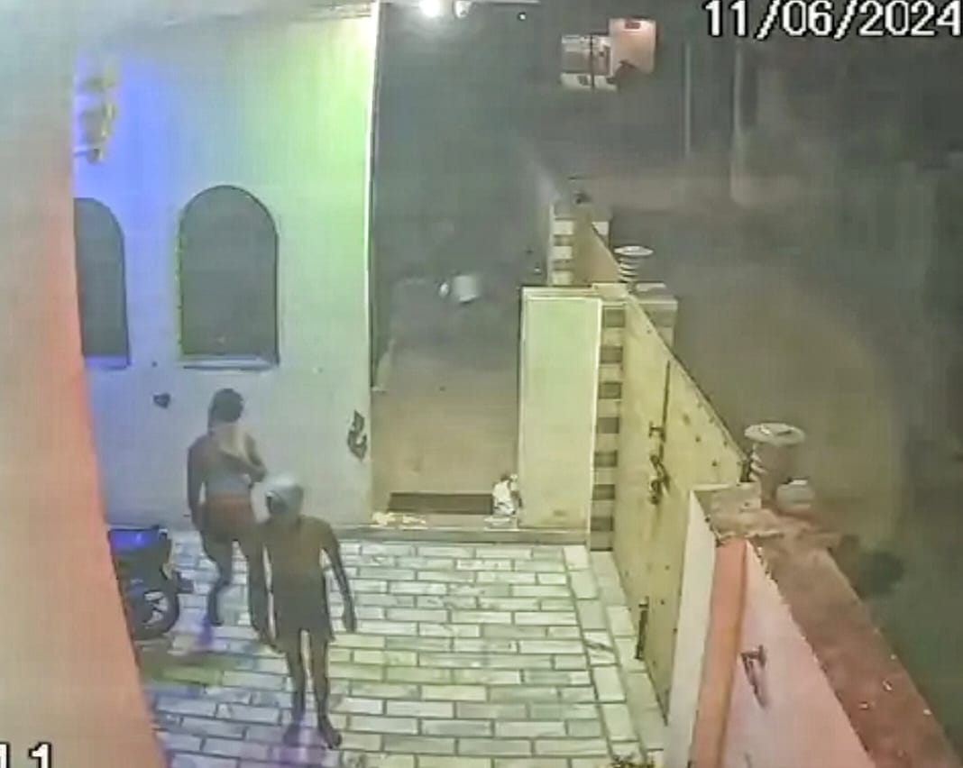 Thieves are in high spirits, attack along with theft