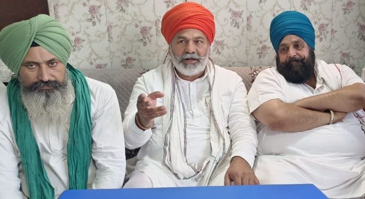 NDA government should become serious about farmers' issues: Tikait