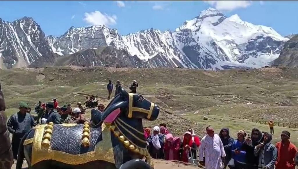 Statue of Nandi weighing 40 quintals installed in Adi Kailash