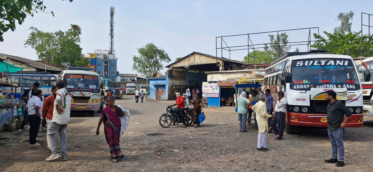 Strike of passenger buses in Sagar, operation of buses stopped from Damoh also, passengers upset