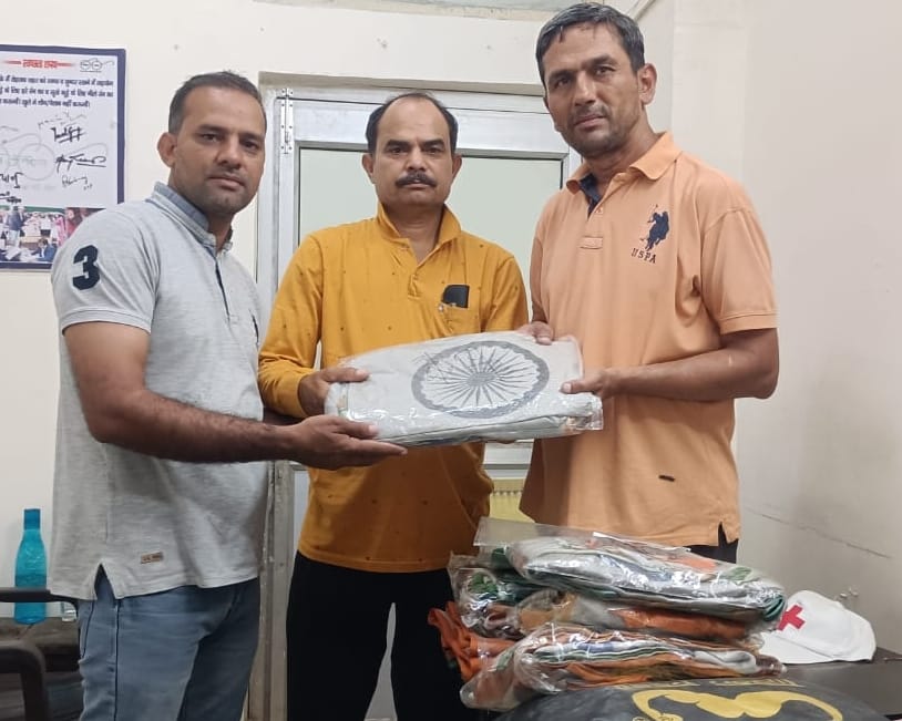 178 broken tricolor flags handed over to nodal officer