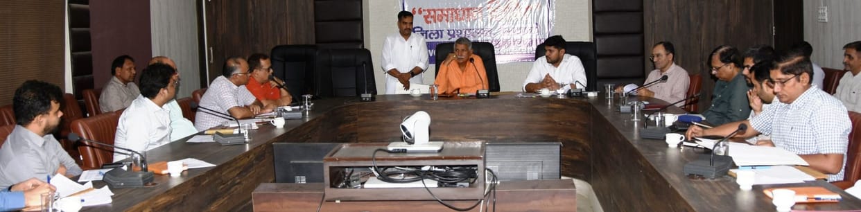 MP Dharmbir Singh took emergency meeting of officials on water shortage