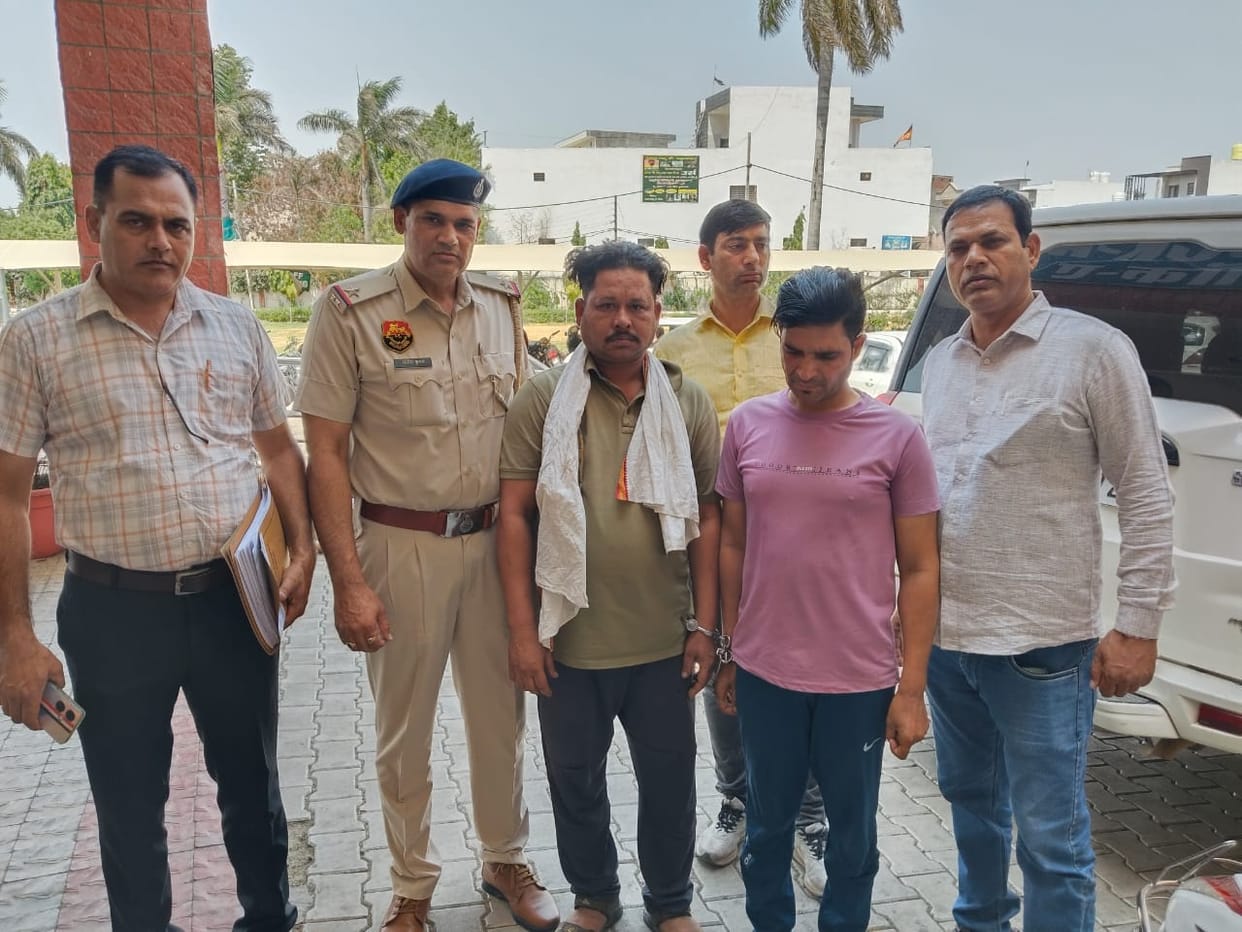 Auto driver and his companion arrested with 600 tramadol capsules