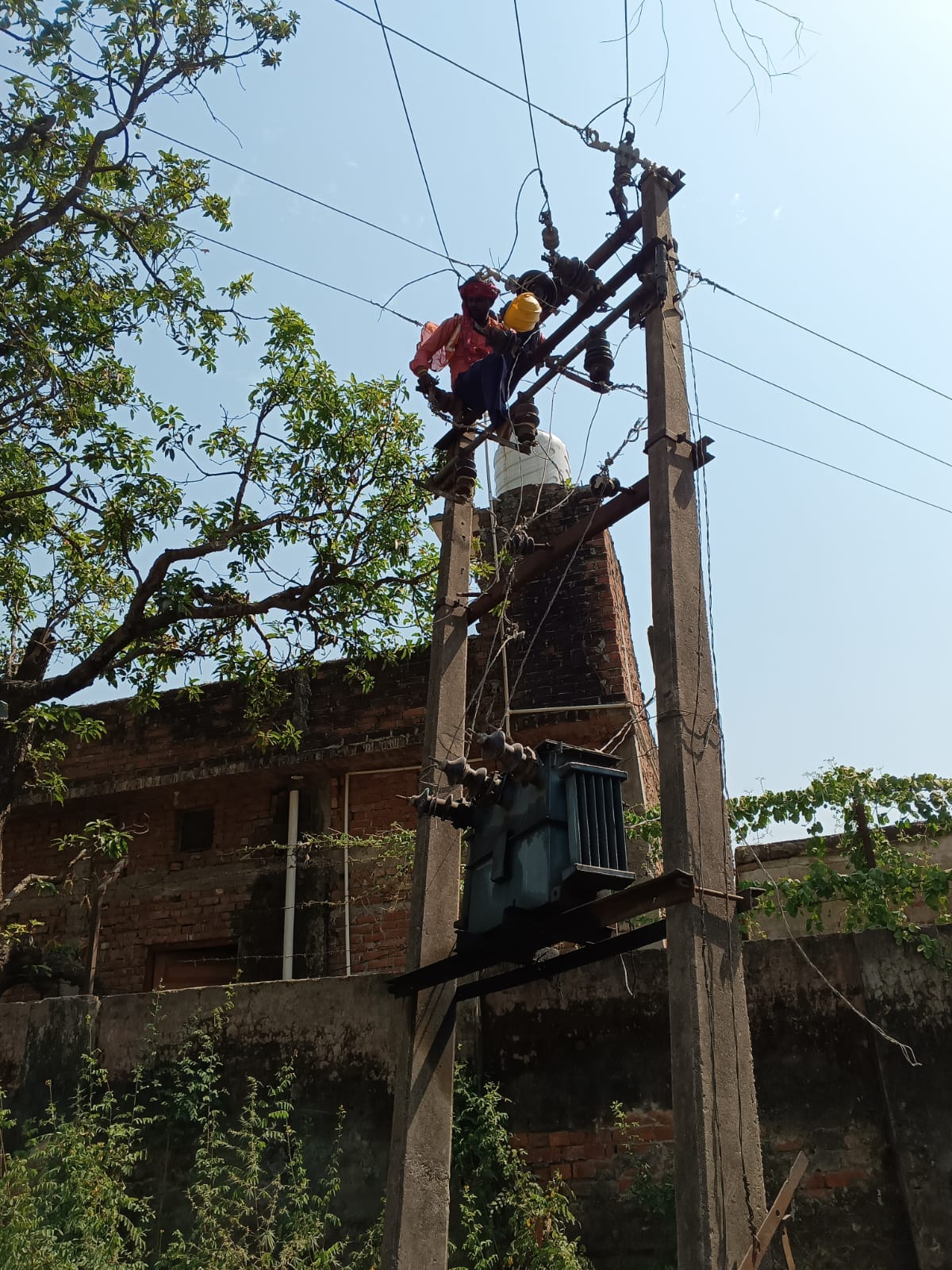 Vandalism, ruckus in sub-station in Barbar due to power cut