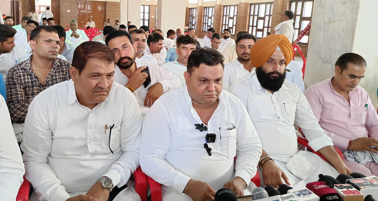 Sarpanch came out against former Panchayat Minister Babli, said - will oppose the party which gives ticket