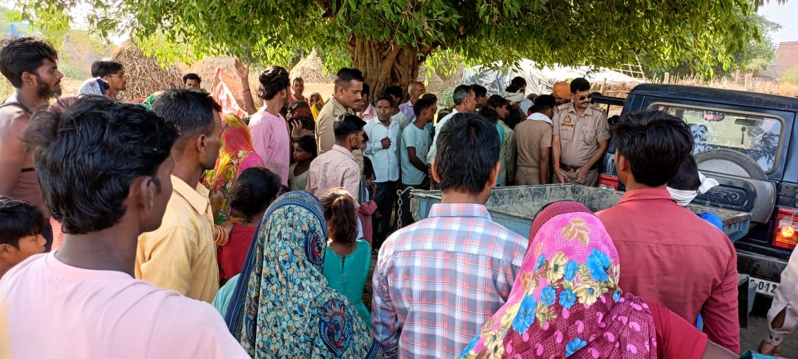 The body of a young man was found hanging from a Pakkad tree under suspicious circumstances