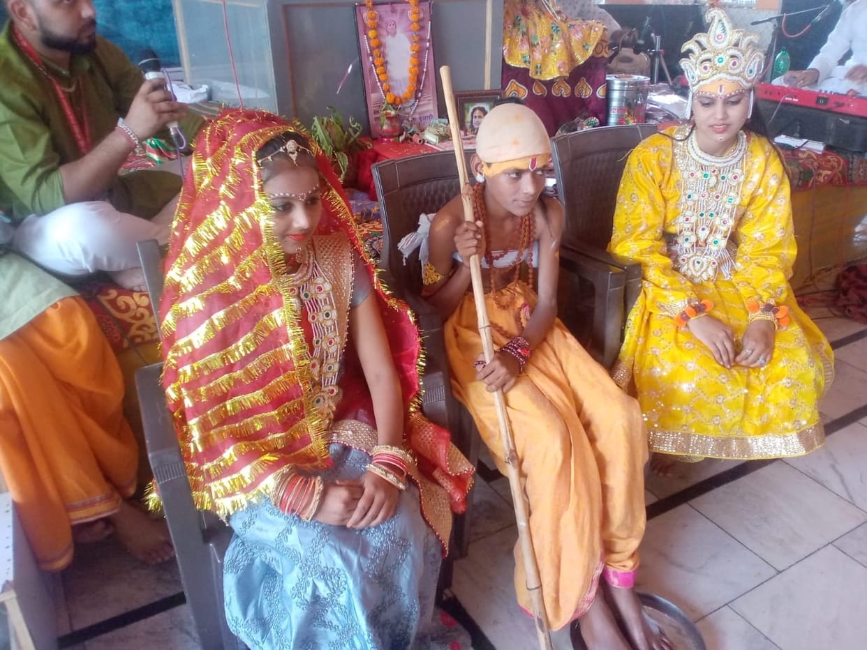 Told the story of friendship between Shri Krishna and Sudama