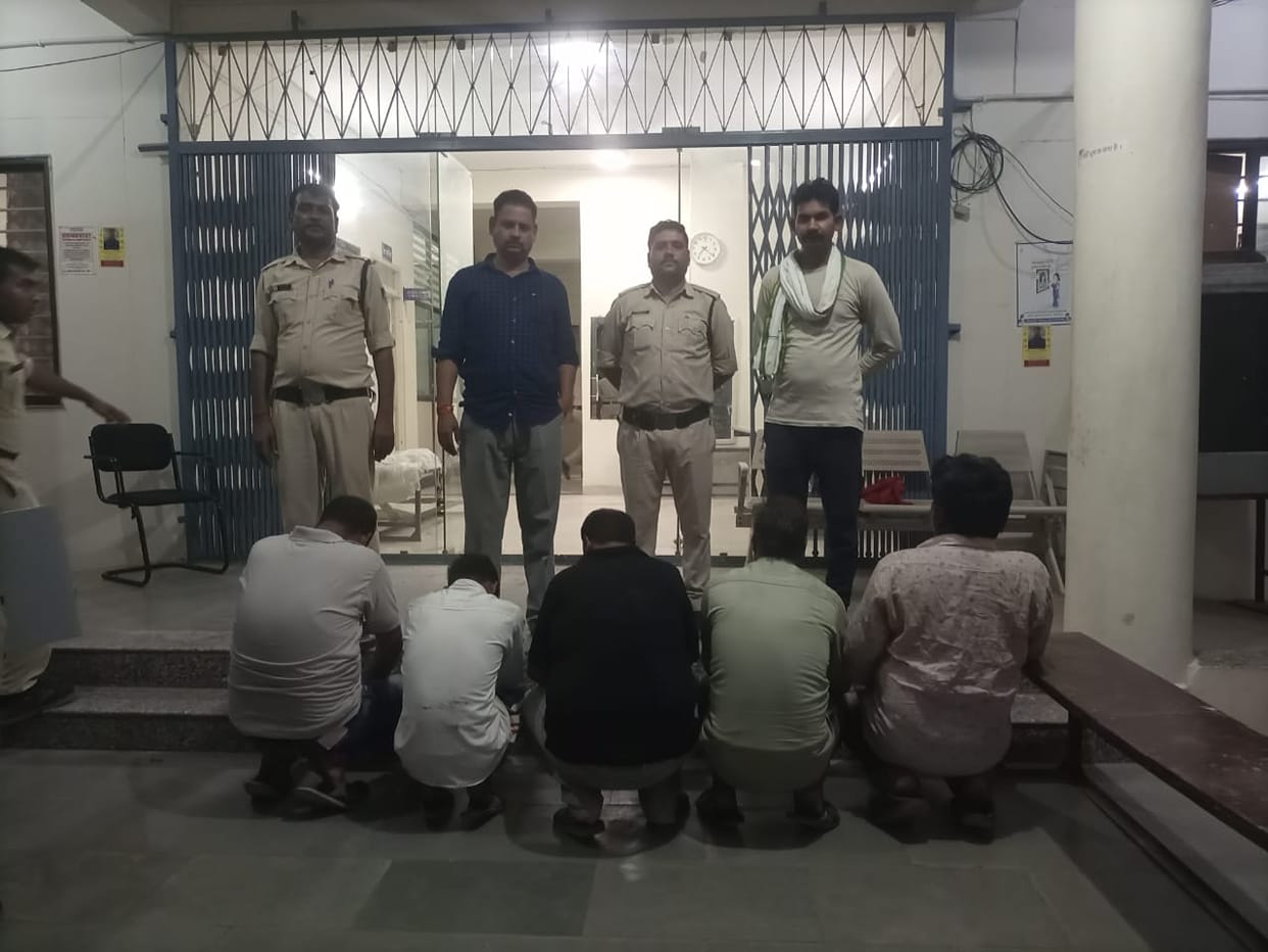 The accused who robbed a pickup driver a resident of Kanpur Uttar Pradesh