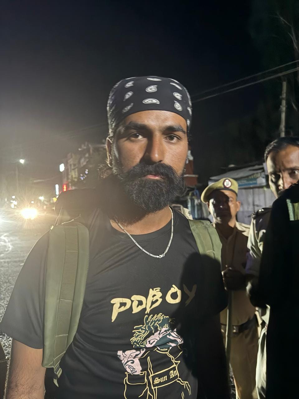 Mukesh is not Terrorist, Porter of Army