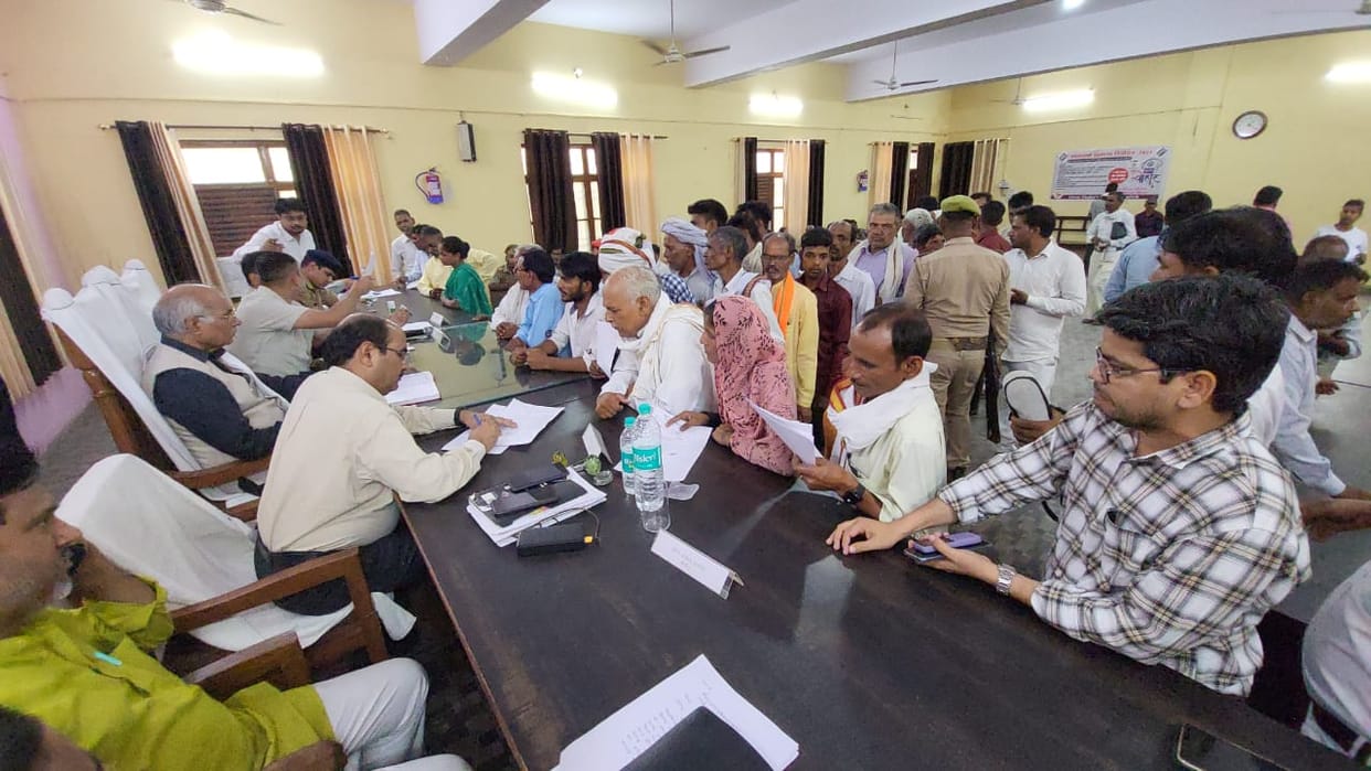 Issue of power crisis and fake seeds dominate Samadhan Diwas
