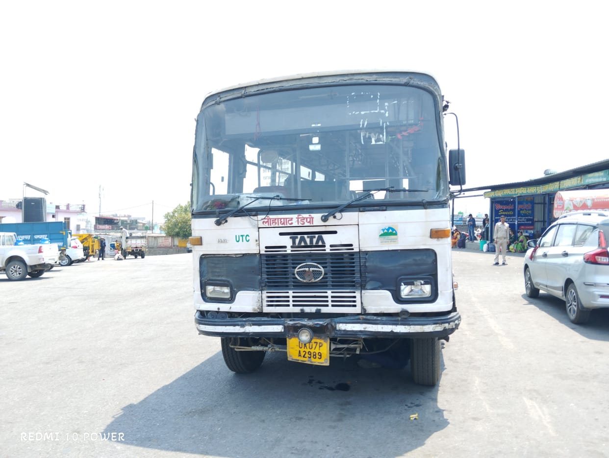 Roadways bus stopped after traveling 13 kilometers