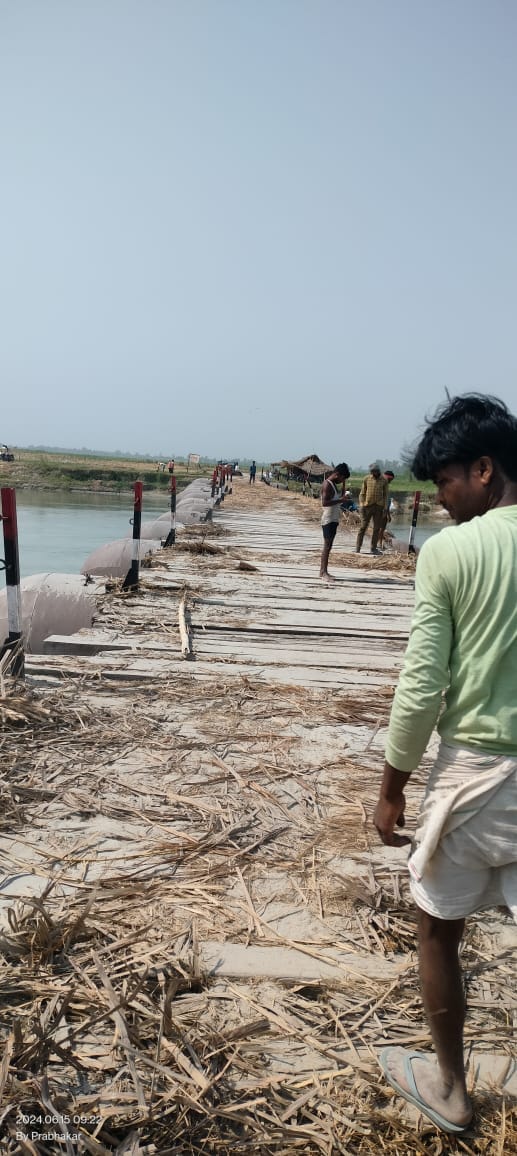 Pantoon bridge of Pachpedi Ghat closed... now pedestrians will have to face 60 kilometer journey